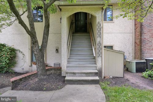 10 Pine Woods Ct, READING, PA, 19607-3341 | Card Image