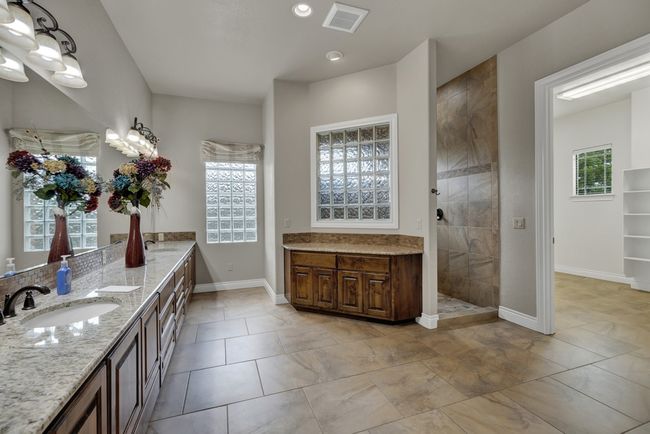 116 San Salvadore, House other with 4 bedrooms, 3 bathrooms and 5 parking in Canyon Lake TX | Image 21