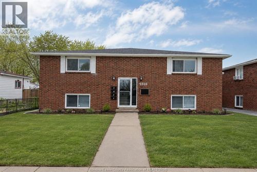 upper-3-1316 California Ave, Windsor, ON, N9B3A1 | Card Image