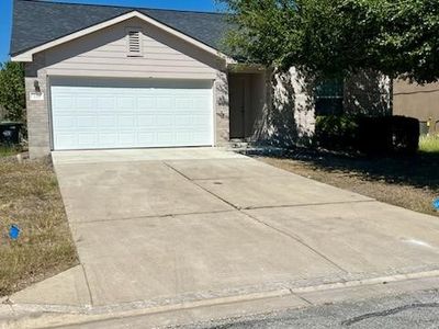 222 Wegstrom Street, House other with 3 bedrooms, 2 bathrooms and 4 parking in Hutto TX | Image 2