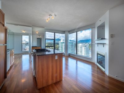 2006 - 1723 Alberni St, Condo with 1 bedrooms, 1 bathrooms and 1 parking in Vancouver BC | Image 1