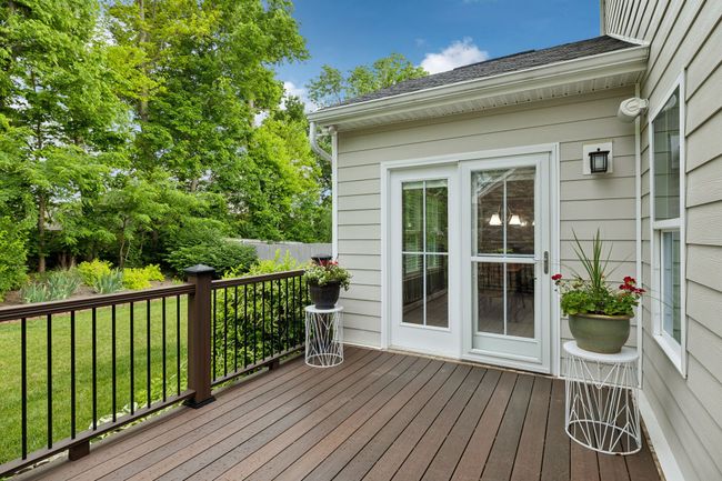 The trex deck features a deep two tone color. The black metal capstones elevate the look. | Image 15