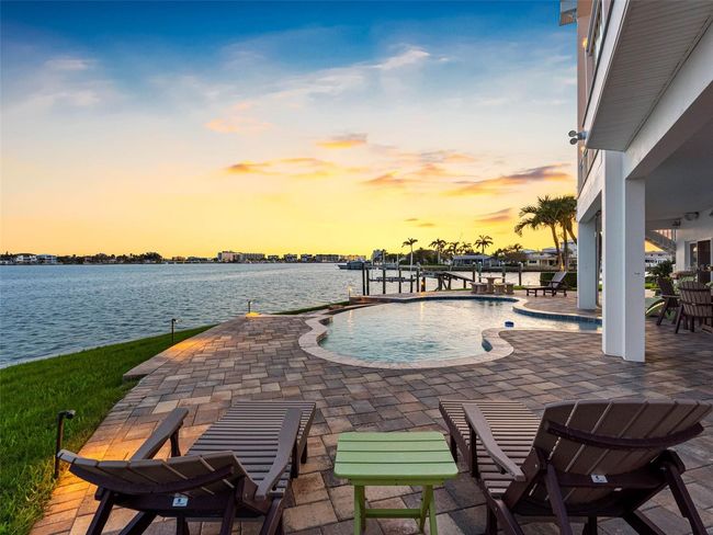 11000 8 Th St E, House other with 4 bedrooms, 5 bathrooms and null parking in Treasure Island FL | Image 69