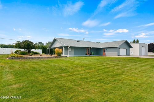 575 Parish Rd, Selah, WA, 98942-9265 | Card Image