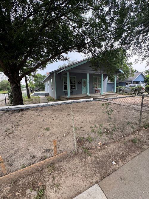 2401 Ingersoll St, Dallas, TX, 75212-5626 | Card Image