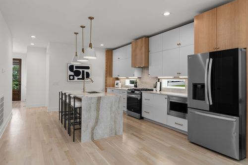 a-917 33rd Ave N, Nashville, TN, 37209-2604 | Card Image