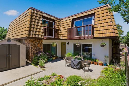 718 Marsh Dr, Napa, CA, 94558-3032 | Card Image