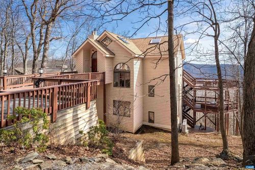 327 Crawfords Edge, ROSELAND, VA, 22967 | Card Image