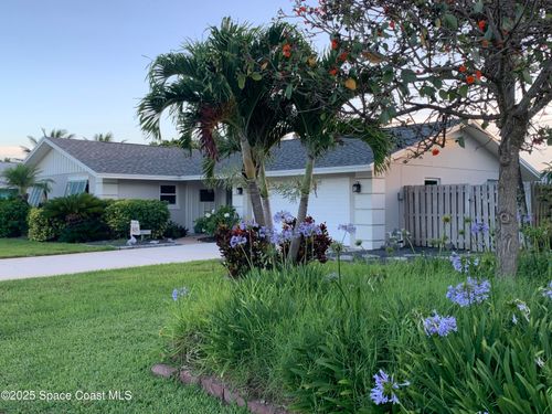 658 Hibiscus Dr, Satellite Beach, FL, 32937-2570 | Card Image