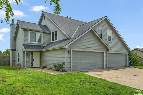 4929 Stoneback Pl, Lawrence, KS, 66047-8938 | Card Image