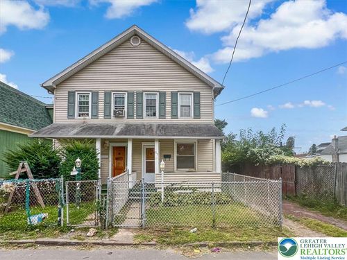 57 Dodson Ln, Wilkes Barre, PA, 18702-4719 | Card Image