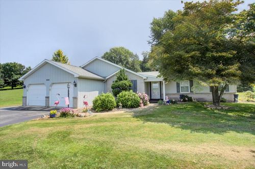 8582 Rice Rd, SHIPPENSBURG, PA, 17257-8725 | Card Image