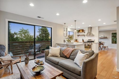 2 Columbine Lane, Novato, CA, 94947 | Card Image