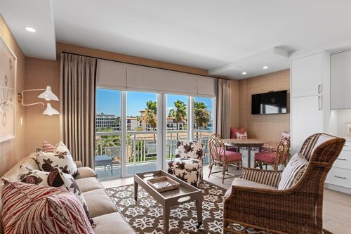 601-250 Bradley 601 Place, Palm Beach, FL, 33480 | Card Image