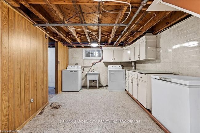 246 York St, House other with 3 bedrooms, 2 bathrooms and 3 parking in Saint Catharines ON | Image 24