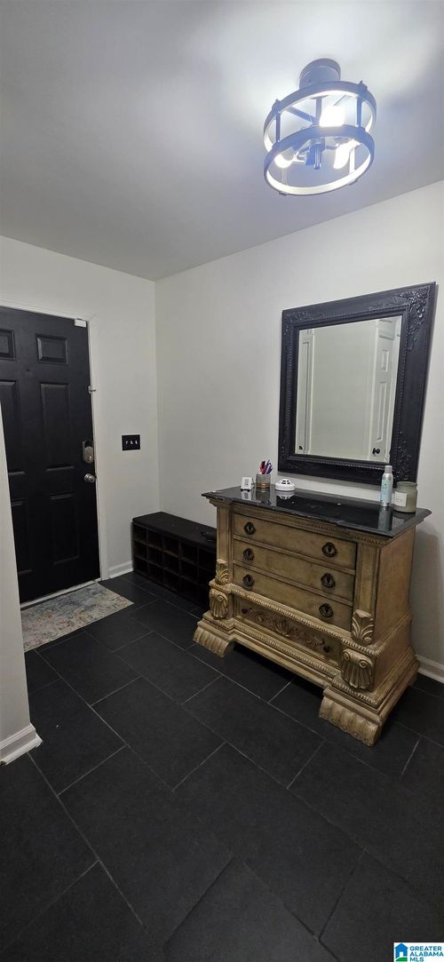 8012 Rockhampton Cir, Hoover, AL, 35080-3373 | Card Image
