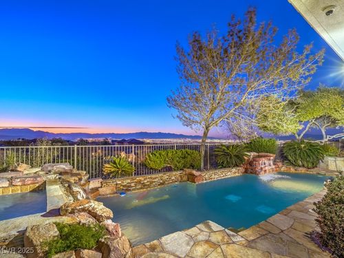 3 Pine Hollow Dr, Henderson, NV, 89052-6702 | Card Image