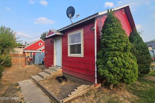 911 S 6th St, Yakima, WA, 98901 | Card Image