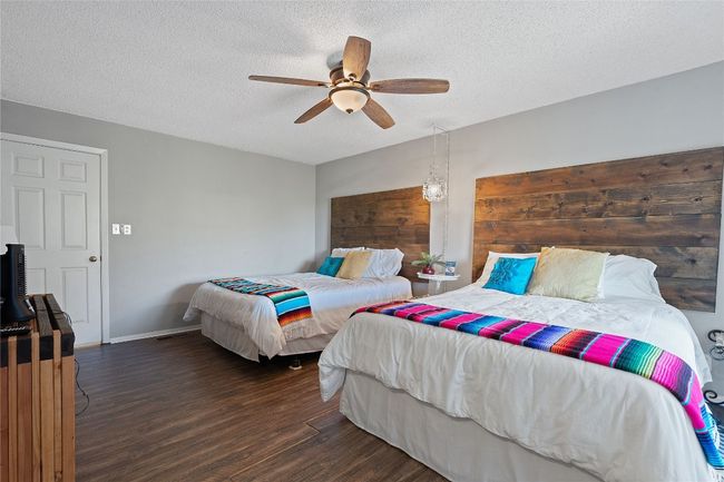111 Comanche Pt, Townhouse with 3 bedrooms, 2 bathrooms and 2 parking in Point Venture TX | Image 22