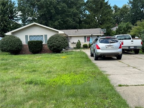 2475 Sand Run Pkwy, Fairlawn, OH, 44333-3842 | Card Image