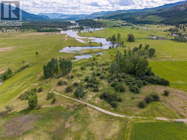7398 Yellowhead Highway, House other with 3 bedrooms, 1 bathrooms and null parking in Darfield BC | Image 53