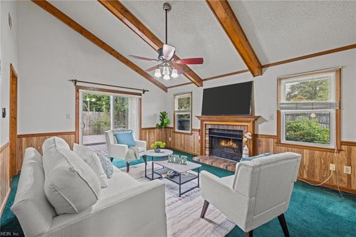 1284 Hillock Xing, Virginia Beach, VA, 23455-6700 | Card Image