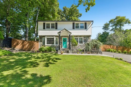 103 Harvard Ave, Smithtown, NY, 11787-3410 | Card Image