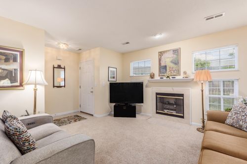 2469 Warm Springs Dr, Hilliard, OH, 43026-6910 | Card Image