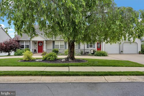 40 Oriole Dr, STEVENS, PA, 17578-9551 | Card Image