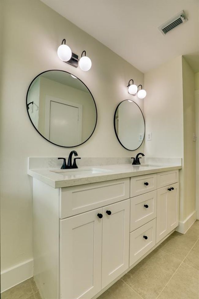 Guest bath | Image 25