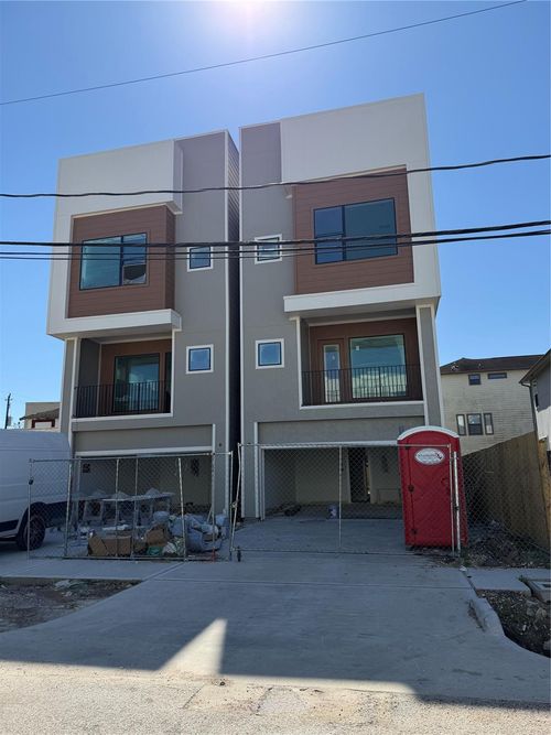 4511 Nolda St, Houston, TX, 77007-2330 | Card Image