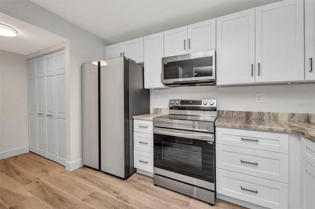 Kitchen | Image 11