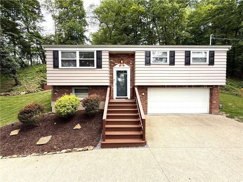 815 Semple Ave, Avalon, PA, 15202-2232 | Card Image