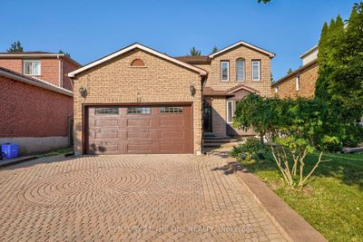 12 Featherstone Ave, House other with 4 bedrooms, 4 bathrooms and 4 parking in Markham ON | Image 2