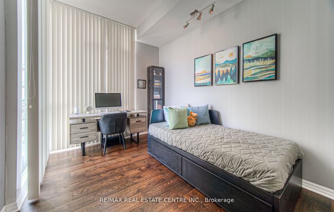 3303 - 220 Burnhamthorpe Rd W, Condo with 2 bedrooms, 2 bathrooms and null parking in Mississauga ON | Image 27