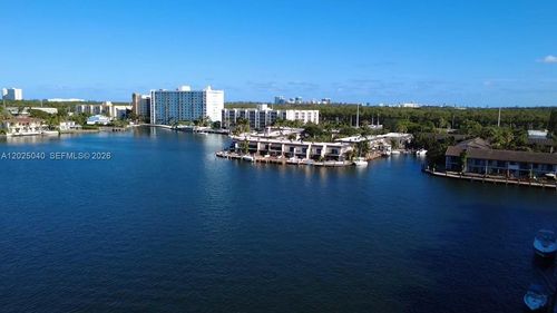 5d-16558 Ne 26th Ave, North Miami Beach, FL, 33160-4019 | Card Image