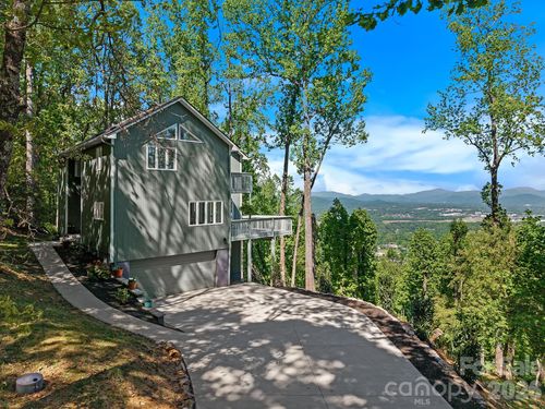 115 Chestnut Ridge Rd, Mills River, NC, 28759-2692 | Card Image