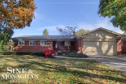 716 Moorland Dr, Grosse Pointe Woods, MI, 48236-1129 | Card Image