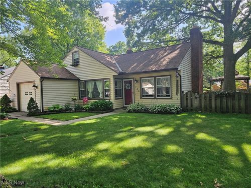 145 Edgewood Dr, Berea, OH, 44017-1411 | Card Image