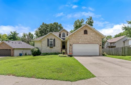 1212 W Merlin Dr, Ozark, MO, 65721-5724 | Card Image