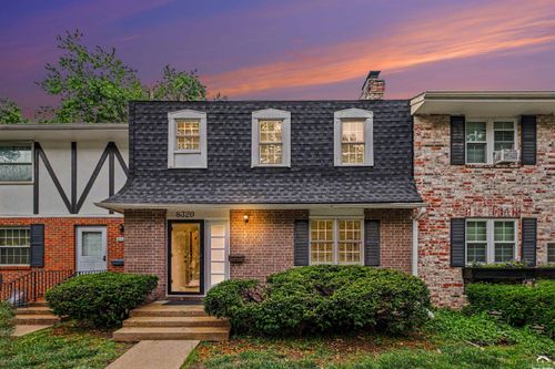 8320 Hadley St, Overland Park, KS, 66212-2722 | Card Image