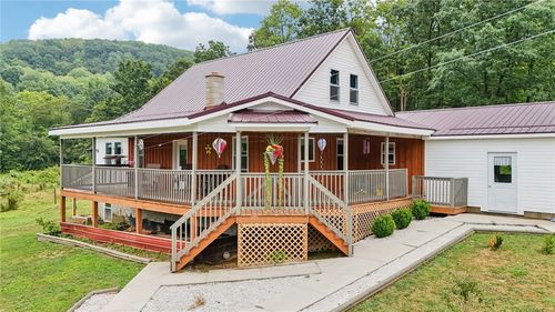 1056 Dora Rd, Punxsutawney, PA, 15767-6943 | Card Image