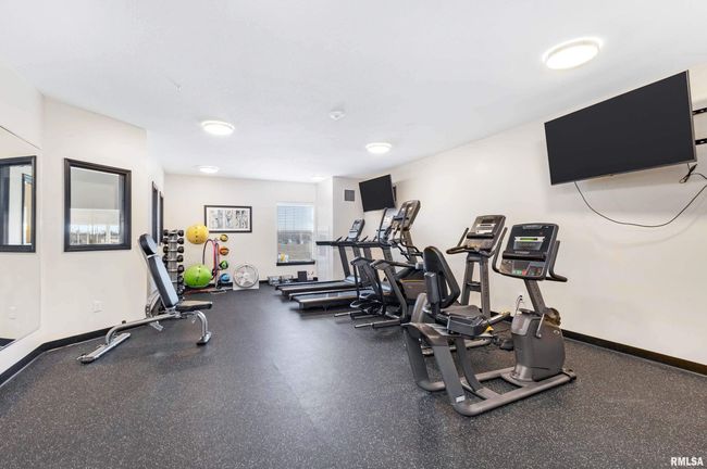 APT-310 - 2592 Middle Rd, Condo with 2 bedrooms, 2 bathrooms and null parking in Bettendorf IA | Image 11