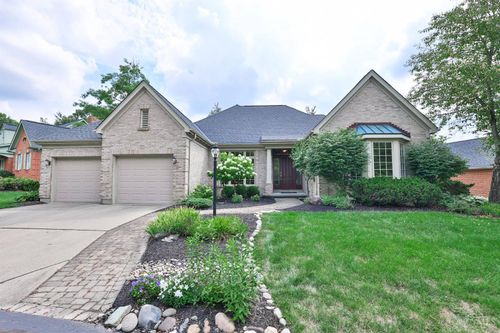 3 Thomas Ct, Cincinnati, OH, 45246-3847 | Card Image