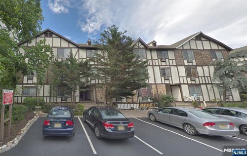 2004 Hawthorne Ln, Mahwah, NJ, 07430-3494 | Card Image