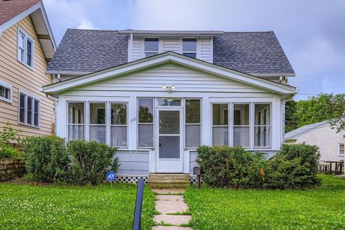 1826 Case Avenue E, Saint Paul, MN, 55119 | Card Image