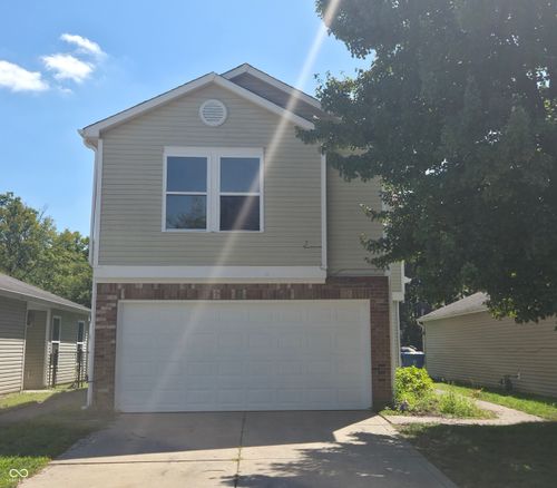 2933 Redland Ln, Indianapolis, IN, 46217-7143 | Card Image