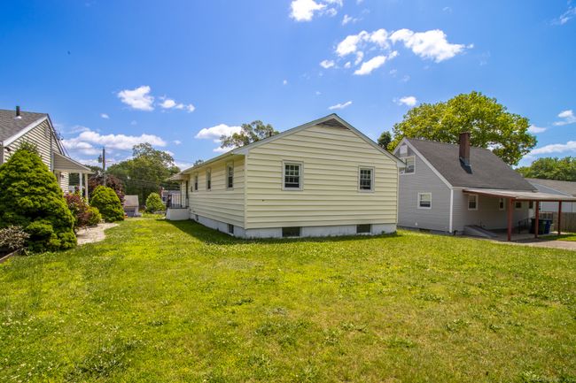107 Travis Dr, House other with 3 bedrooms, 1 bathrooms and null parking in Bridgeport CT | Image 17