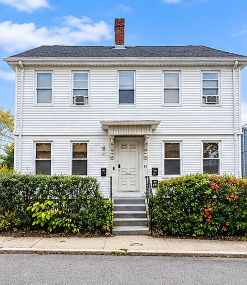 37 Bowers St, Pawtucket, RI, 02860-7336 | Card Image