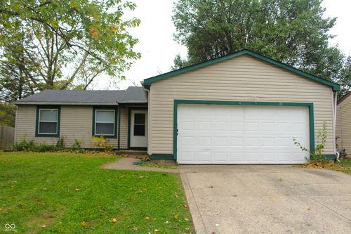 916 Waring Dr E, Indianapolis, IN, 46229-2859 | Card Image
